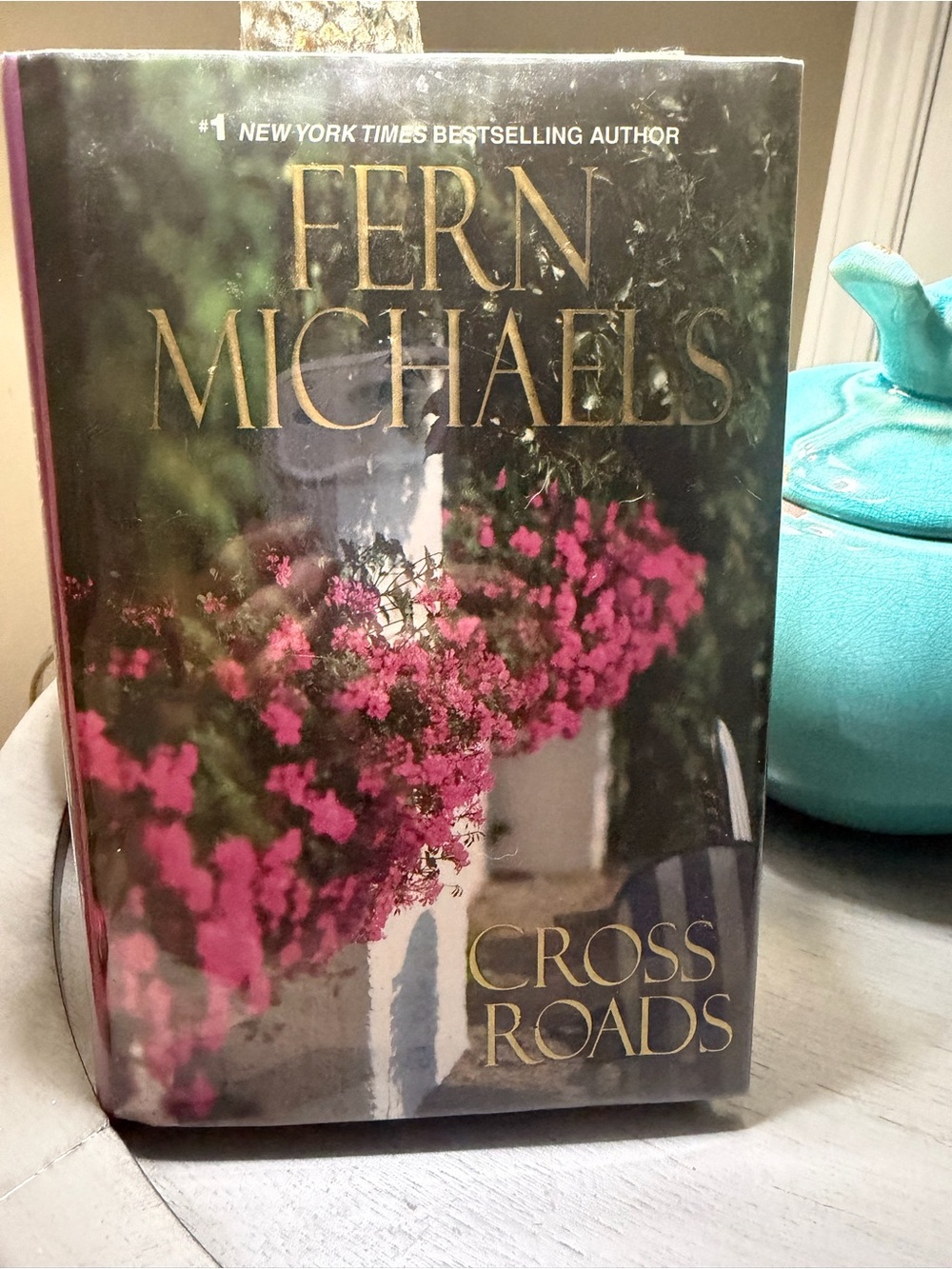 Cross Roads by Fern Michaels-EUC